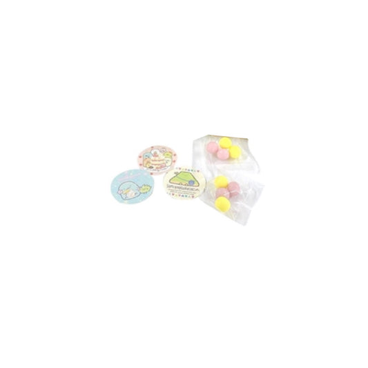 Paquet de chewing-gum japonais Coris avec les personnages Sumikko Gurashi.