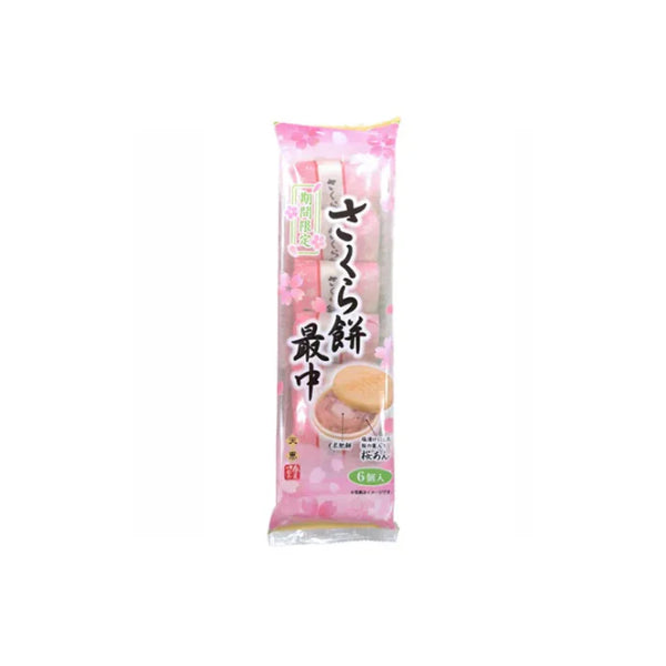 Gùteau japonais Monaka fourré au mochi et à la pùte de haricot parfumée au Sakura.